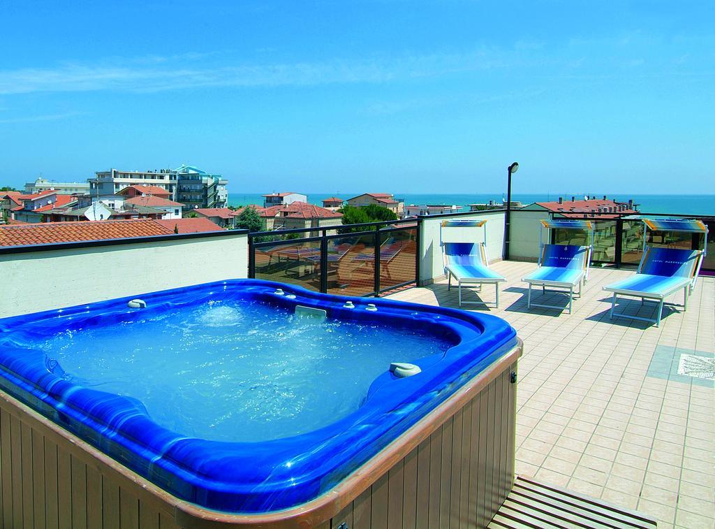 Hotel Residence Margherita Tortoreto Exteriör bild
