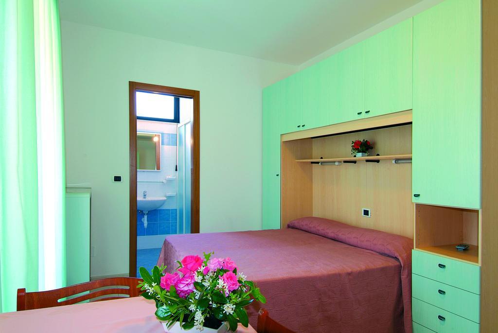 Hotel Residence Margherita Tortoreto Exteriör bild